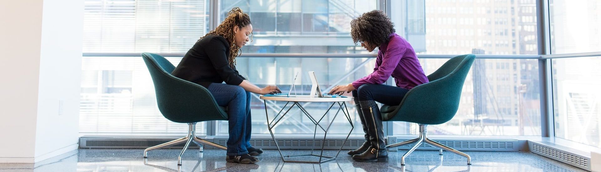 women working together